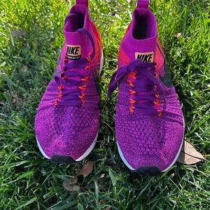 Nike Girls Zoom Pegasus Flyknit Purple Running Shoes Size 4 Youth